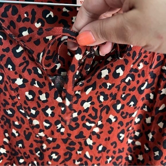 Evri Challis Splitneck Burnt Orange Peasant Leopard Blouse - Picture 7 of 8